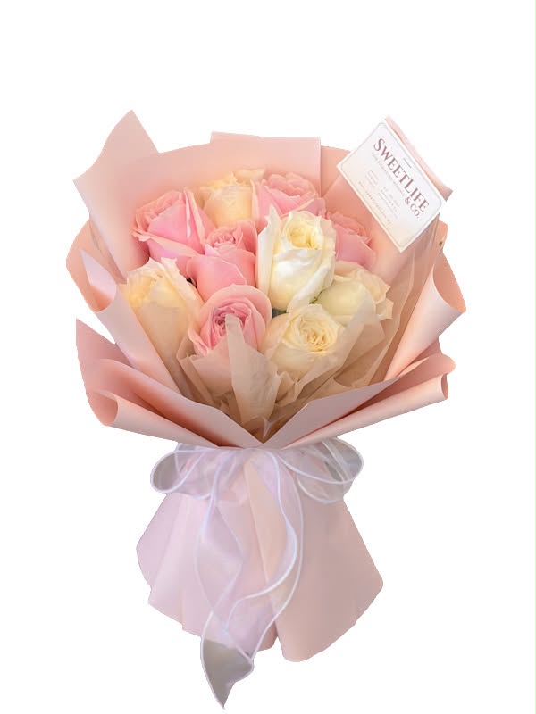 10-stem rose bouquet, one of the pre-made arrangements listed on the Bouquetsscl website